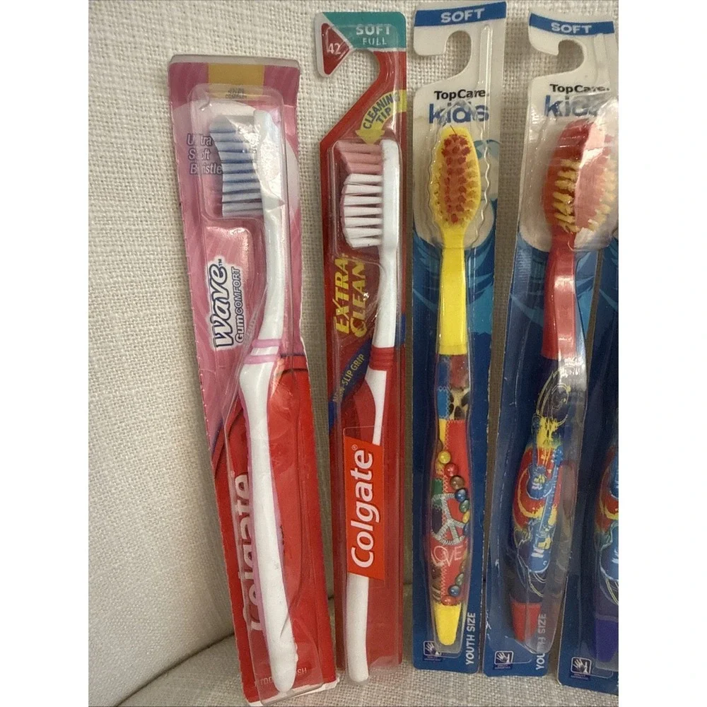 8 - Colgate Wave, Extra Clean, 360 Clean, Topcare Toothbrush Sealed VINTAGE 90's